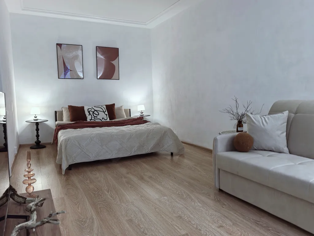 Просторная теплая квартира в центре с дизайнерским ремонтом