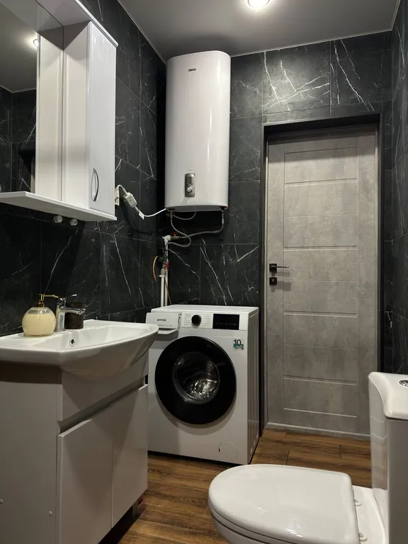 Современный коттедж на скале