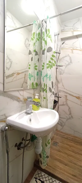 Уютное местечко возле пиццерии, небольшая комфортная студия