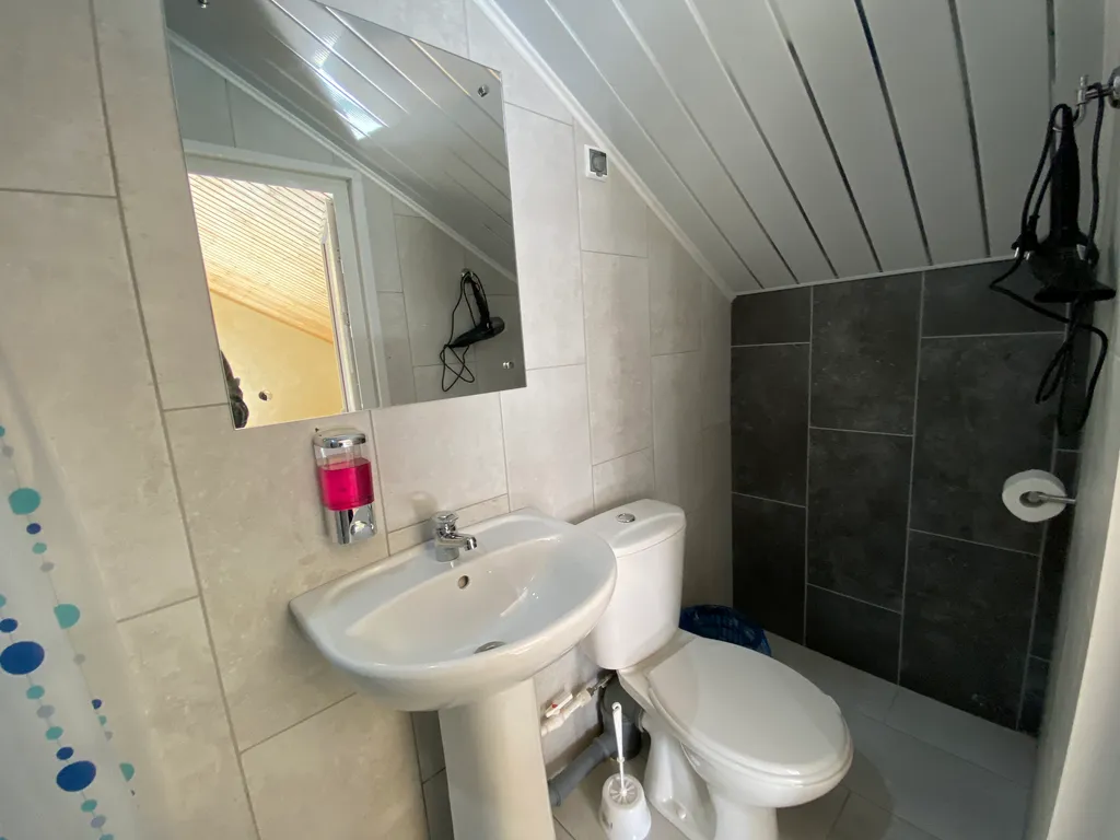 4 комнатный 2 этажный дом