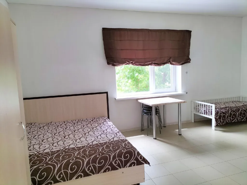 Квартира Комфортная комната с отдельным входом — аренда посуточно в Уютное