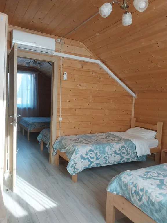 Коттедж Уютный домик со своим отдельным двориком — Кучугуры