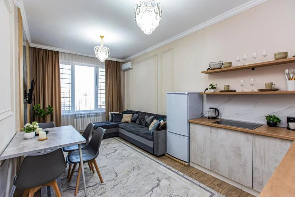 3-ком квартира Bayhouse около ТРЦ MEGA Alma-Ata для 6-х гостей