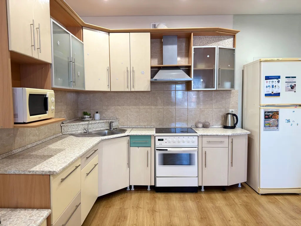 Квартира Апартаменты Нигелла в южном микрорайоне рядом с ТЦ Кристалл — Тюмень