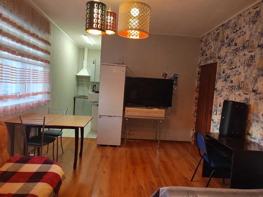 Просторная 2-комнатная квартира с кухонной зоной