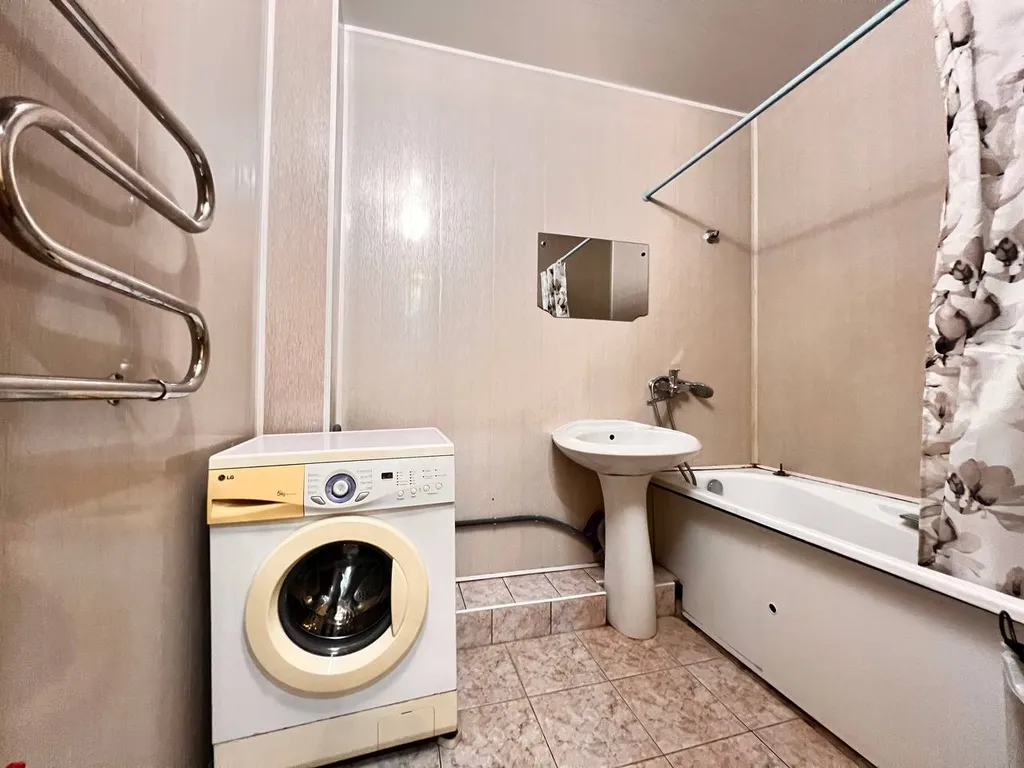 Большая трехкомнатная квартира центр