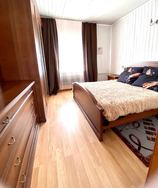 Дом с баней на берегу озера