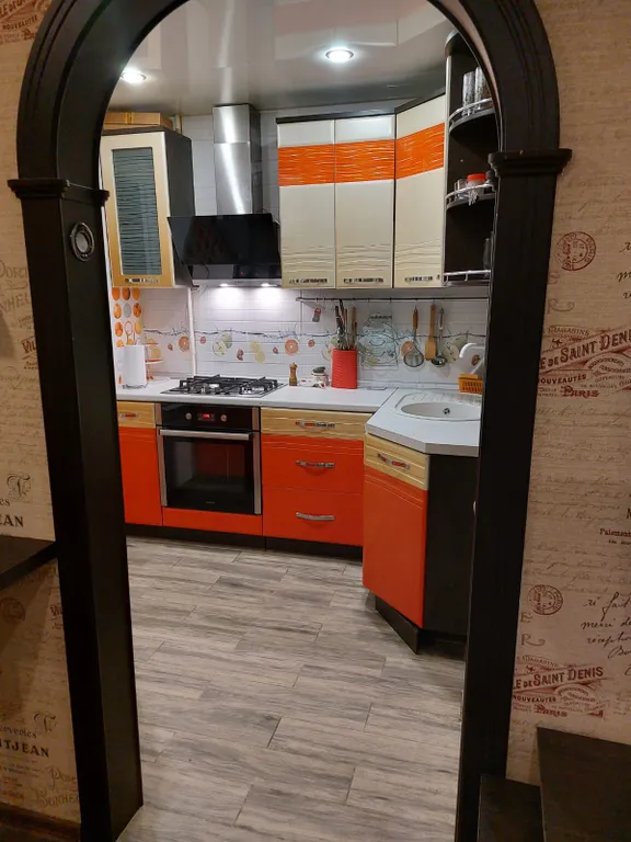 Трехкомнатная квартира в курортном городке