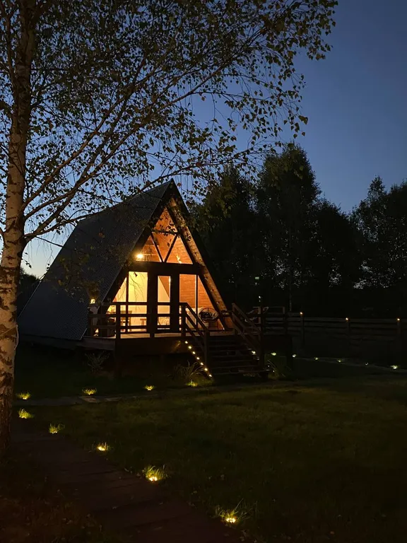 Дом с ковром