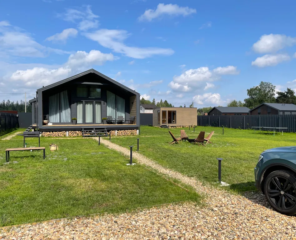 Коттедж Современный дом с баней у водохранилища — Лопотово