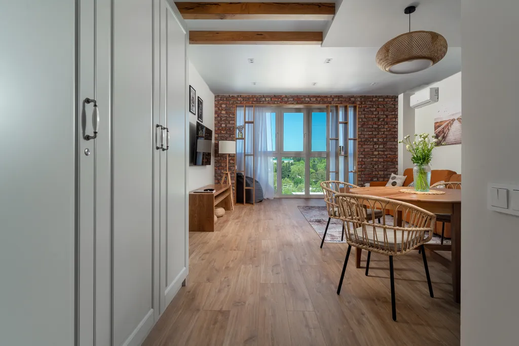 Красивая квартира в центре с видом на море и подземным паркингом