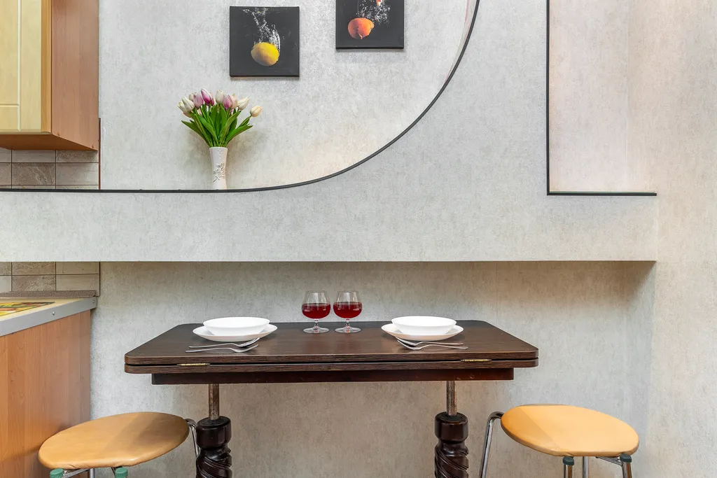 Квартира Двухкомнатная квартира на Пятой линии с изолированными комнатами — Калининград