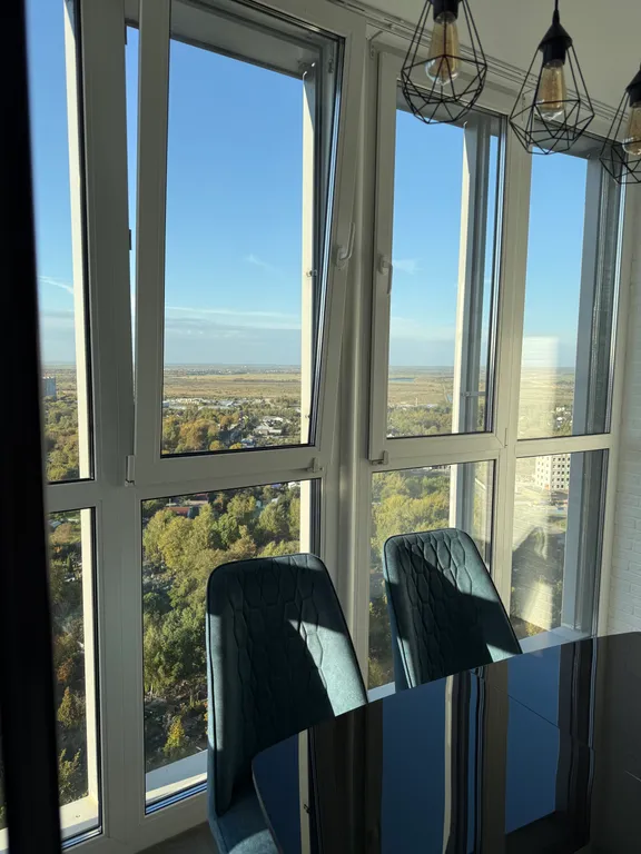 Уютная квартира с панорамными окнами