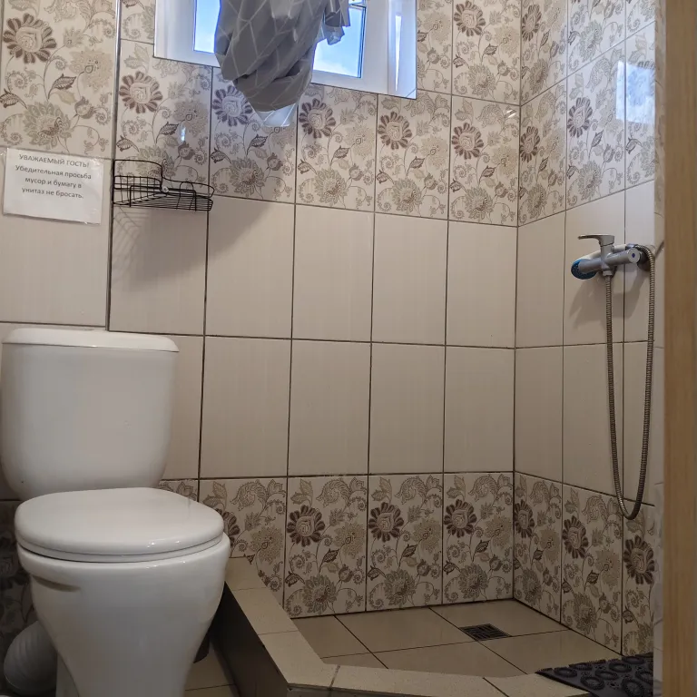 Комната уютная, большая с балконом