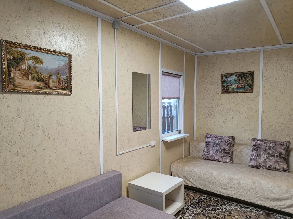 Красивый уютный дом у озера