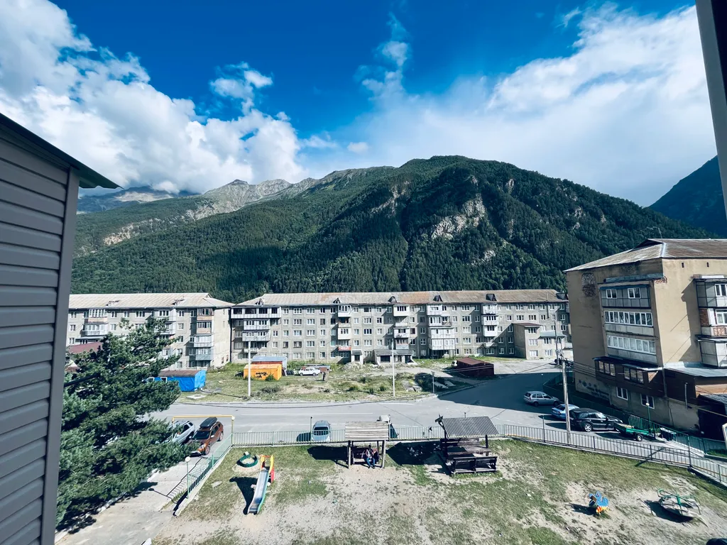 Студия с видом на горы