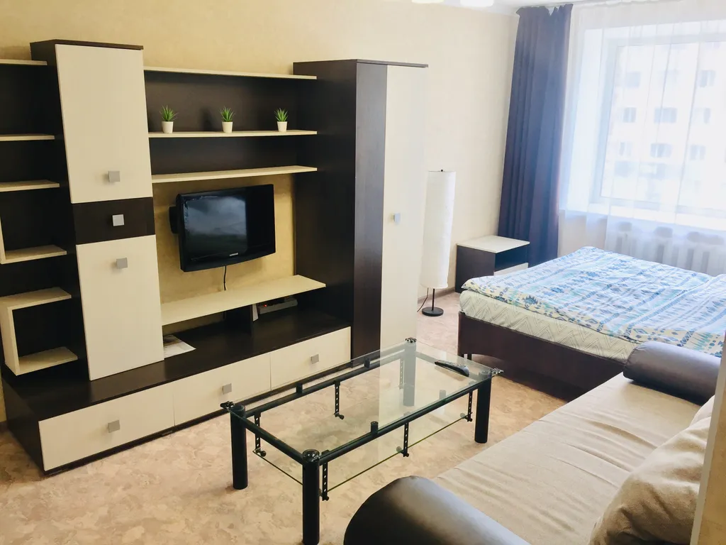 Квартира Комфортные апартаменты, в центре — аренда посуточно в Альметьевск