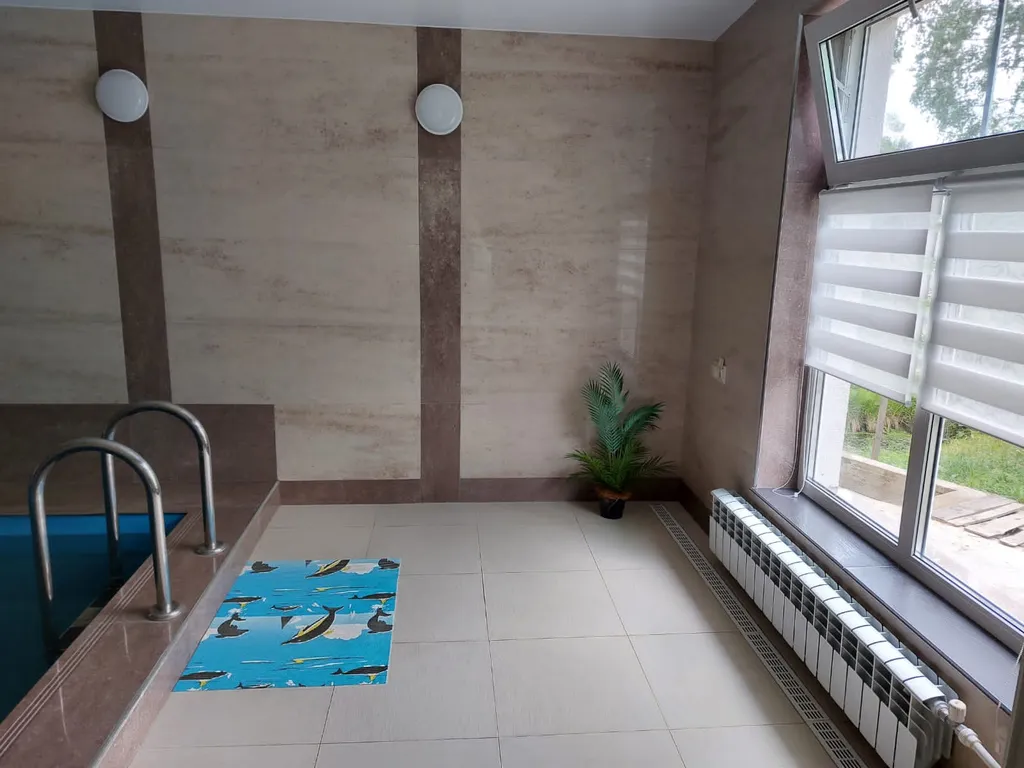 Банный домик на пруду