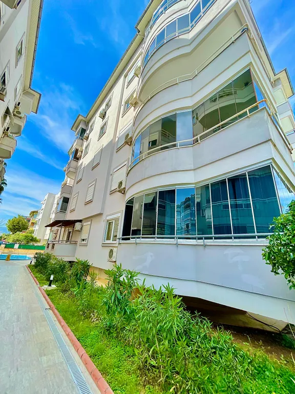 Роскошная квартира 2+1 на берегу средиземного  моря