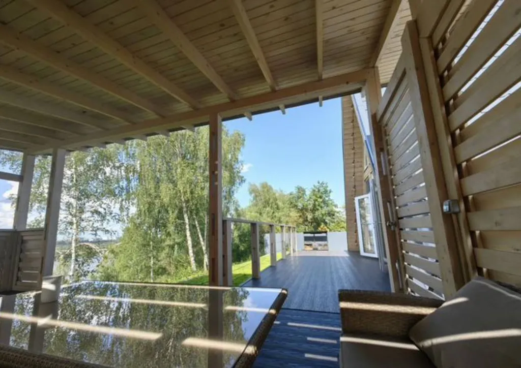 Дом с чаном и видом на реку в стиле A-Frame