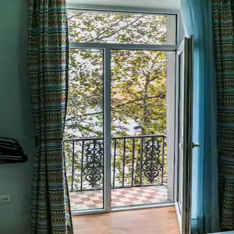 Apartment at 12 Baratashvili street