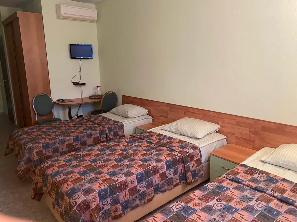 Кровать в трехместном номере