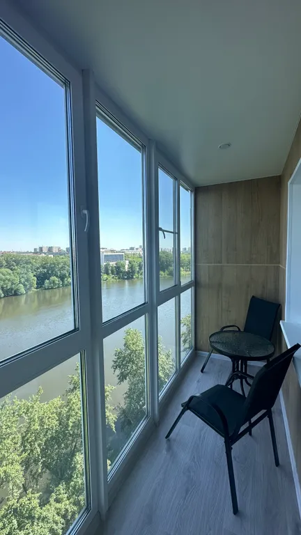 Уютная студия в центре города с видом на реку