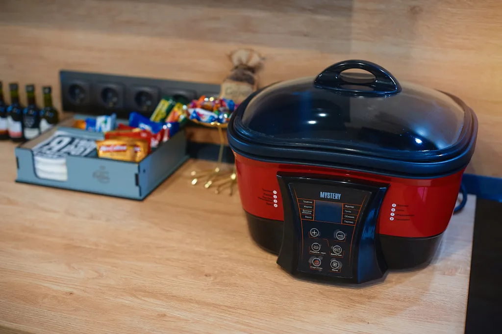 Capybara's style: центр, парящая кровать, тв-алиса, качель