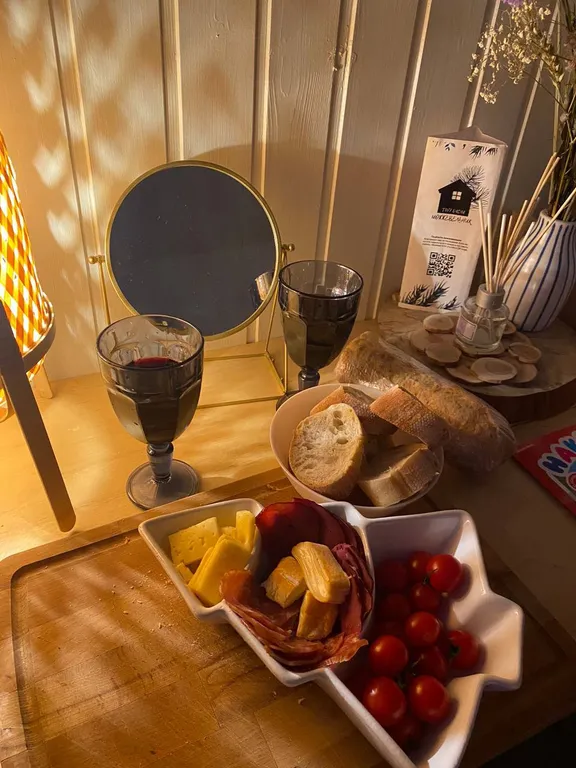 Уютный и теплый мини домик ТиниДача Можжевельник в лесу