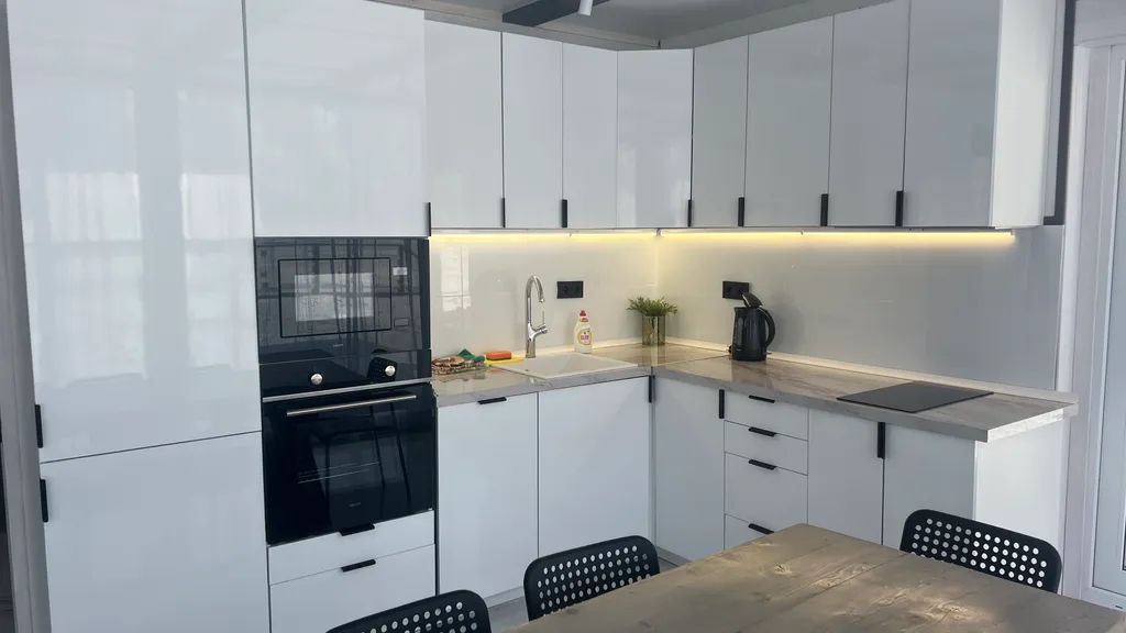 Альпис резидент