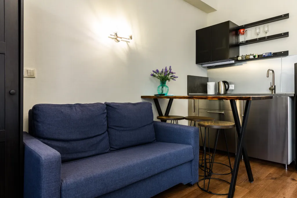 Улучшенная студия, ваша личная сцена с горными декорациями