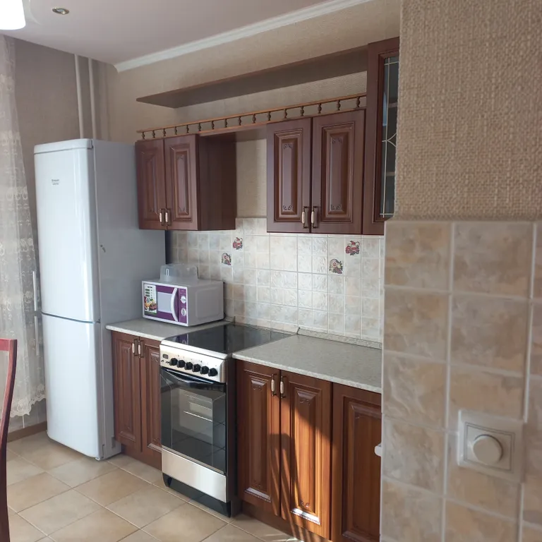 Однакомнатная квартира у трц Остров — аренда посуточно в Тюмень