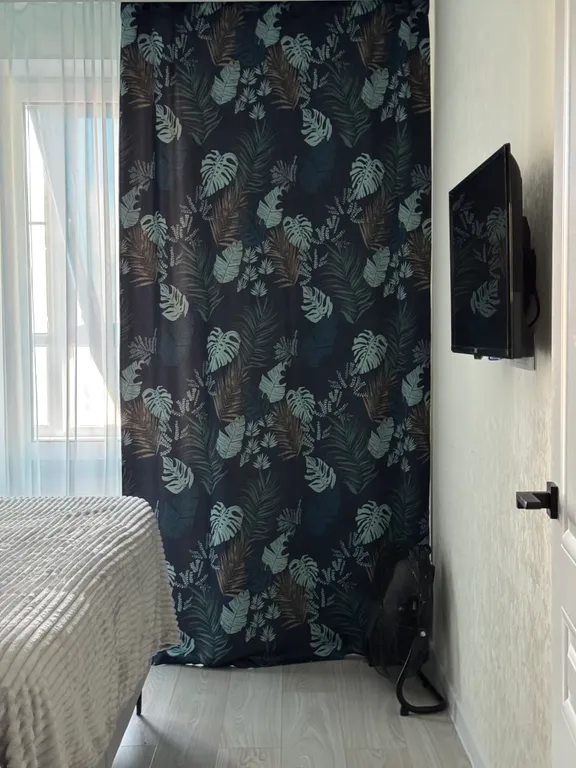 Уютная новая квартира с большой кроватью