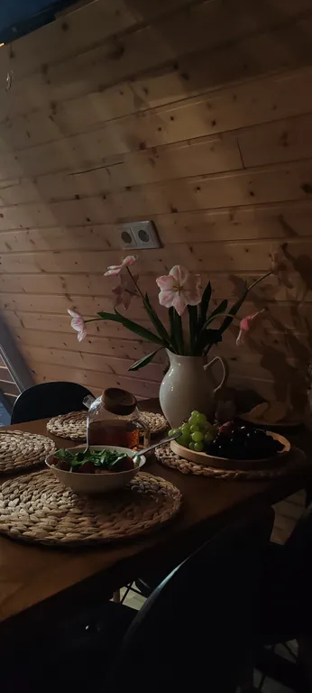 Дом A-frame у подножья горы