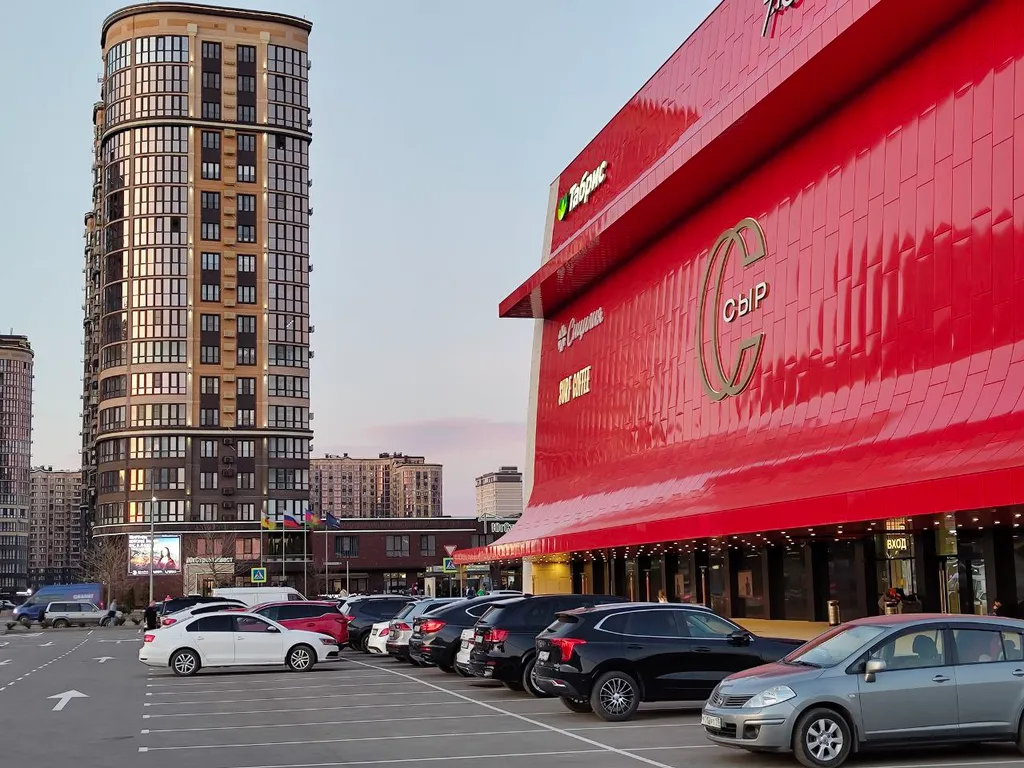 Стильная двухкомнатная квартира рядом с Экспоград-Юг