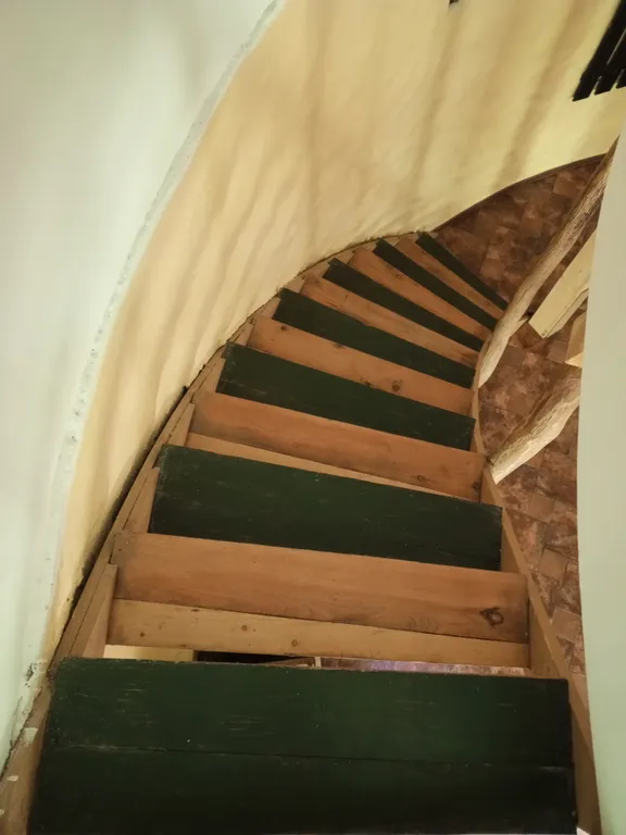 Уединённый Круглый Дом в горах Отшельник