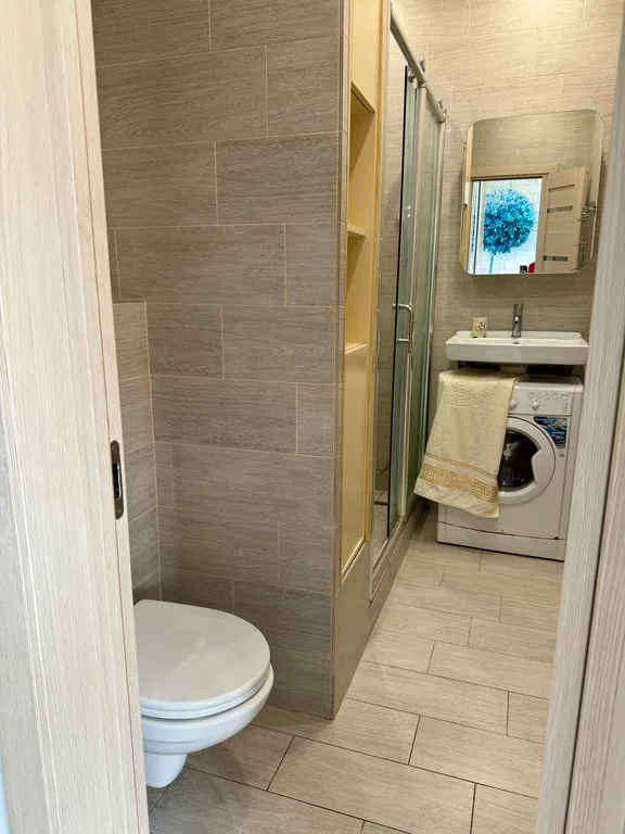 Апартаменты первая линия, у моря, с балконом и видом на горы