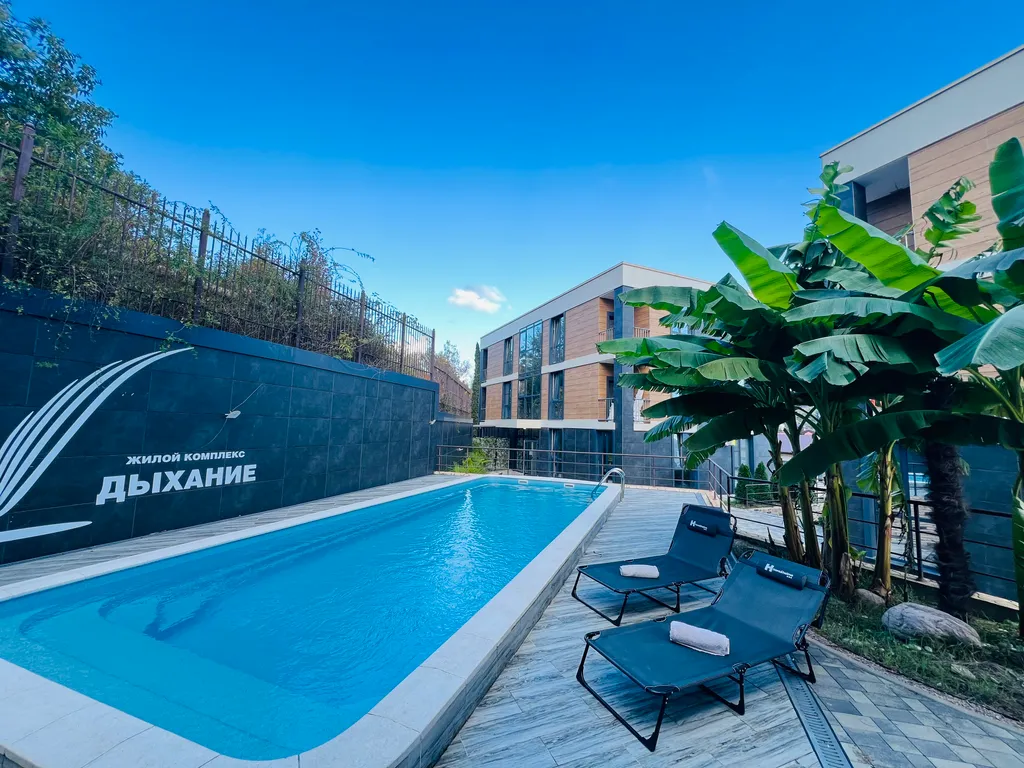 1-комнатная квартира с бассейном