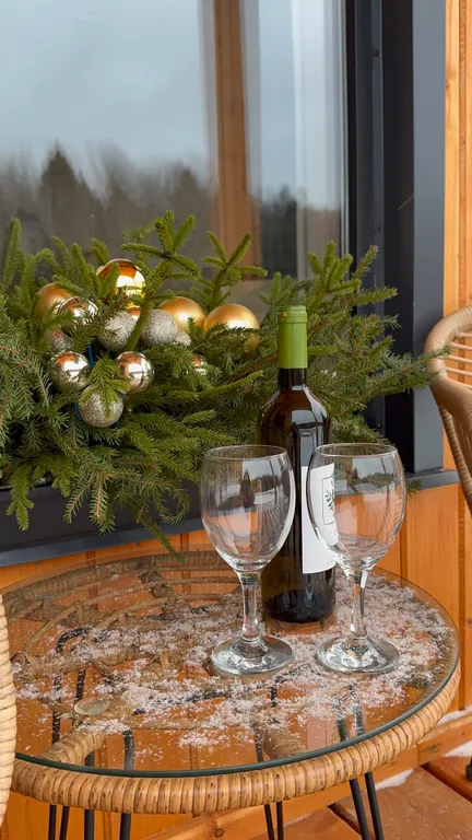 Уютный домик у леса