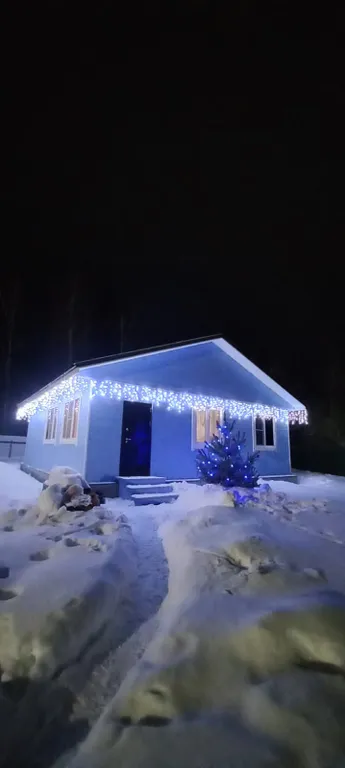 Дом с баней в тихом месте