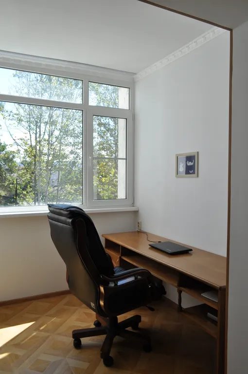 Трёхкомнатная квартира в центре на берегу моря