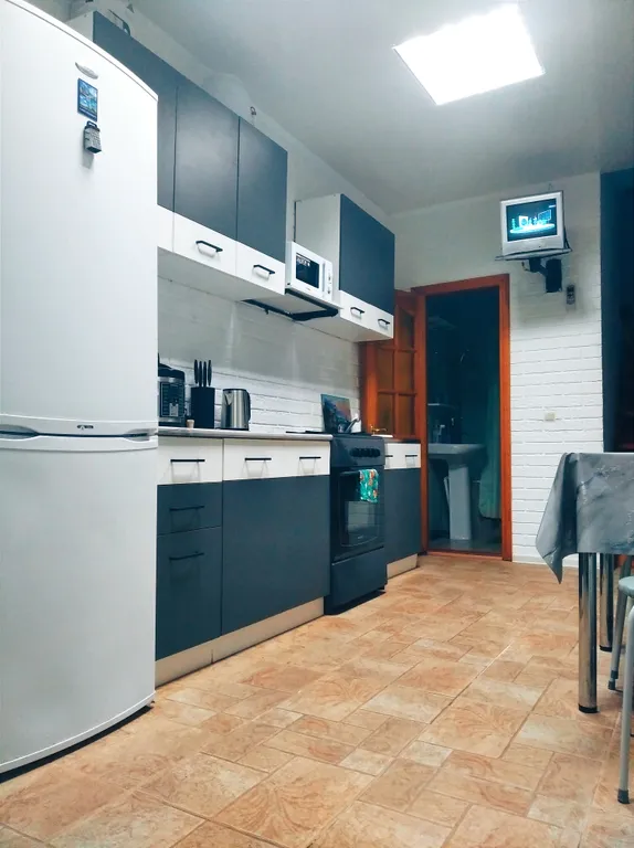 Коттедж Двухэтажный домик с парковкой — Евпатория