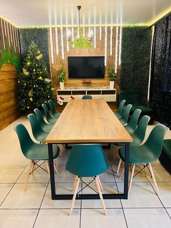 Дом с бассейном