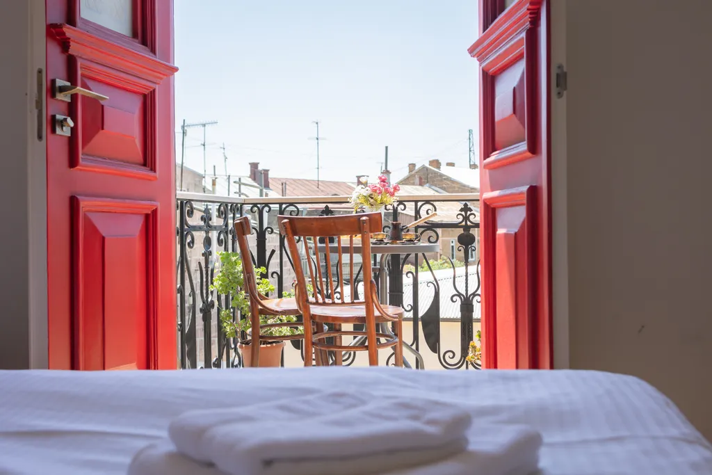 Двухместный номер бутик-отеля с балконом в историческом центре Гюмри