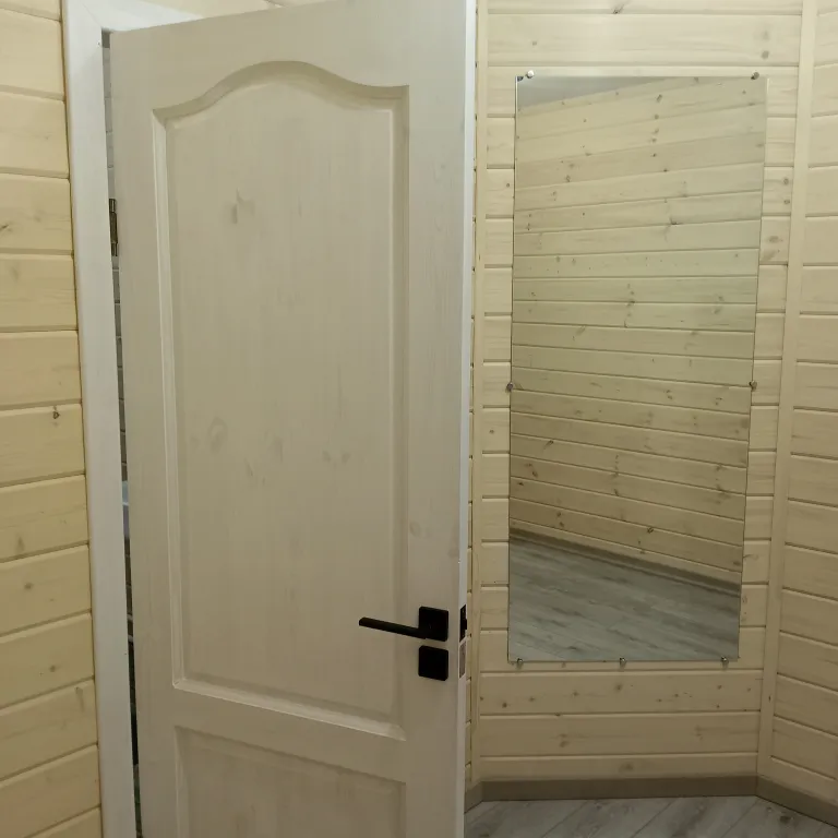 Уютный дом в саду