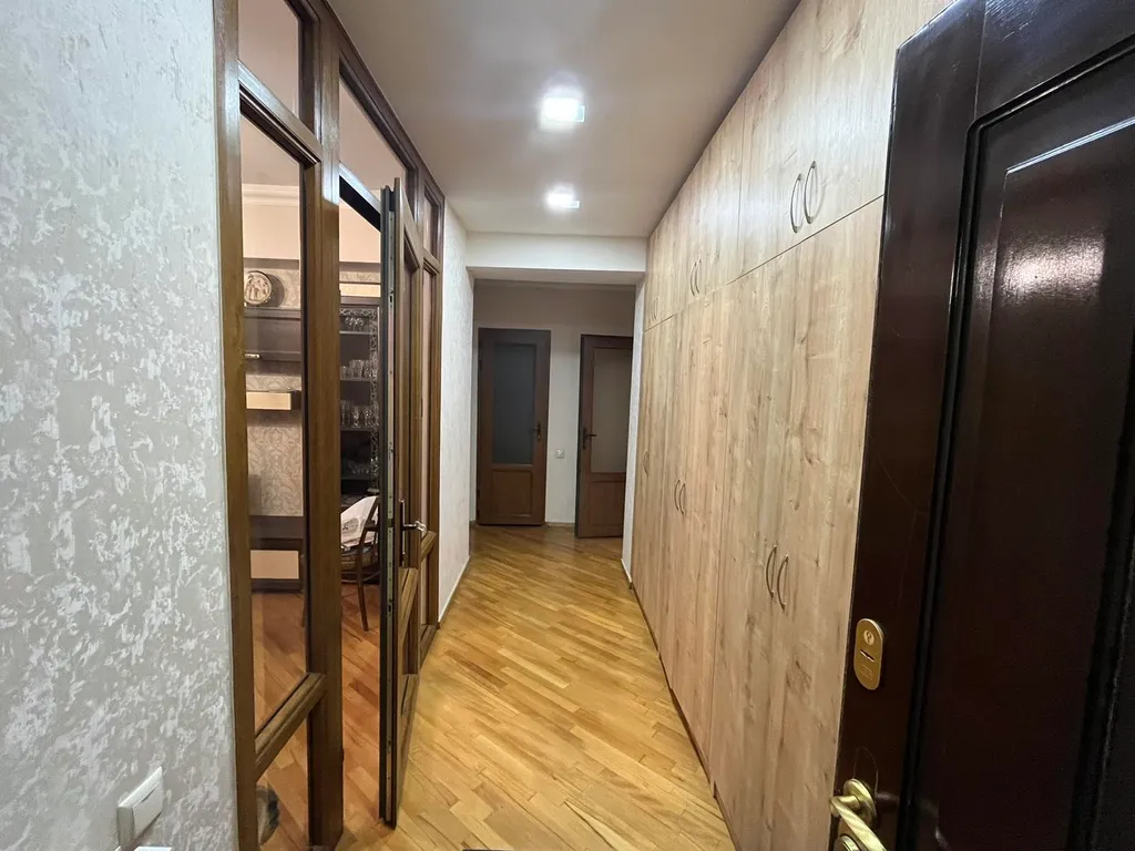 Просторная 2-х комнатная квартира в 7 минутах ходьбы от метро Барекамутюн