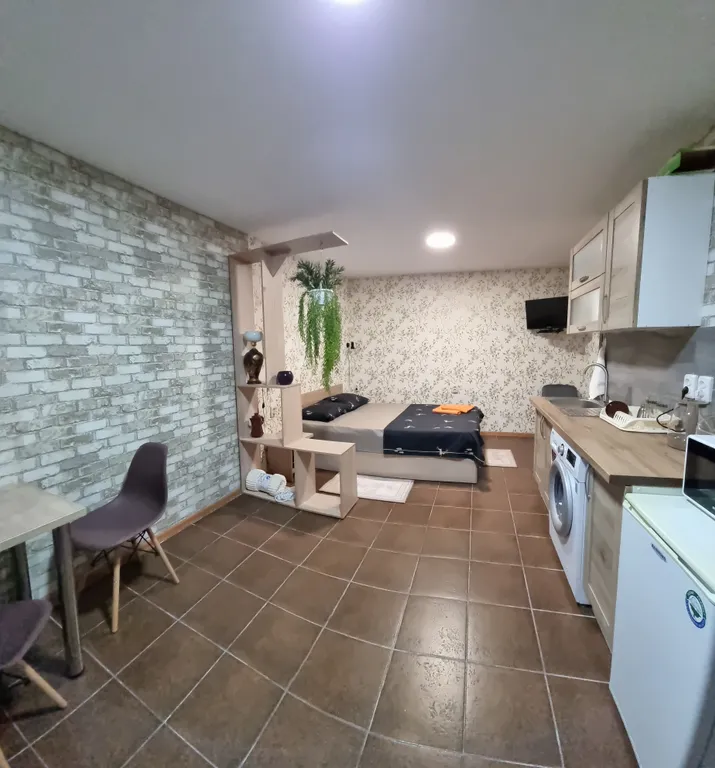 Квартира Отдельная студия с удобствами в центре — аренда посуточно в Бердянск