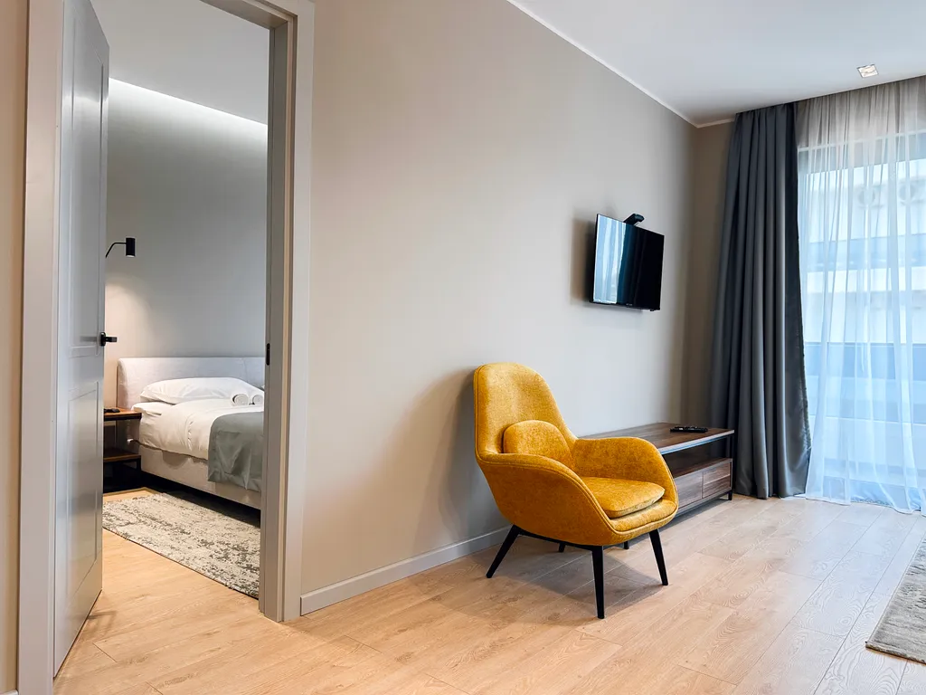 Просторный апартамент с видом на горы и море Crowne Plaza