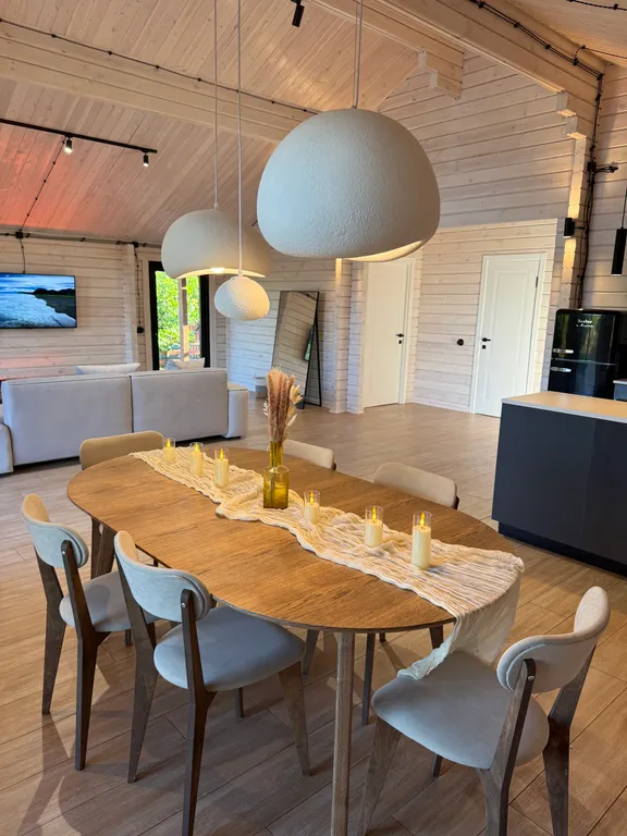 Коттедж Двухкомнатный дом-шале с теплым бассейном и террасой — Динская