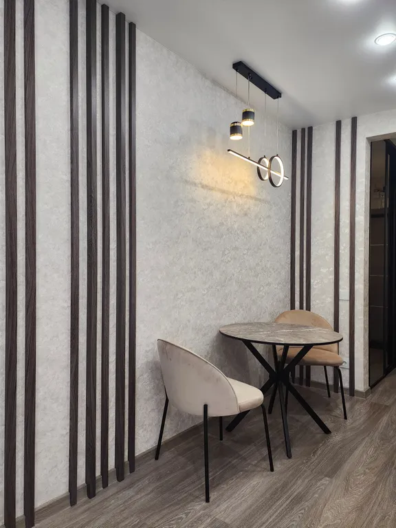 Просторная студия для четырёх человек